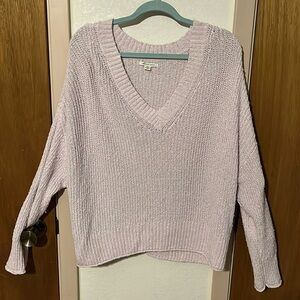 American Eagle V neck sweater
